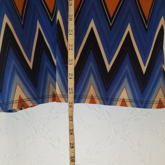 🍁 3/$30 City View Blouse - Picture 3 of 7